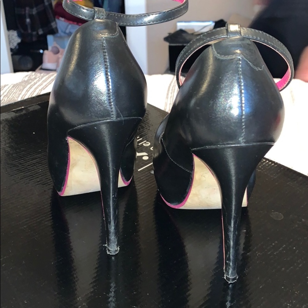 Heels - Picture 2 of 2